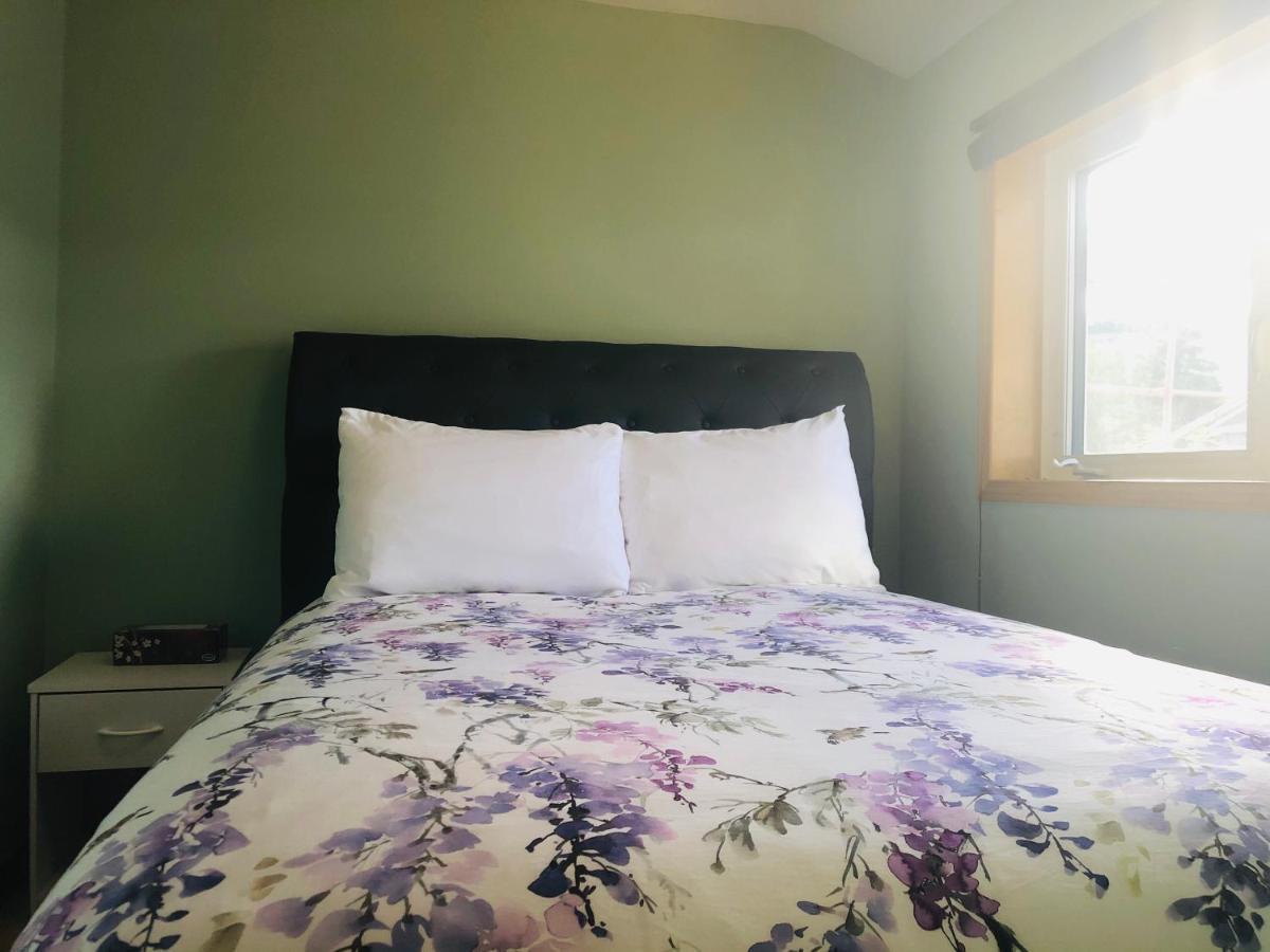 Midnight Sun Vacation Home وايتهورس المظهر الخارجي الصورة