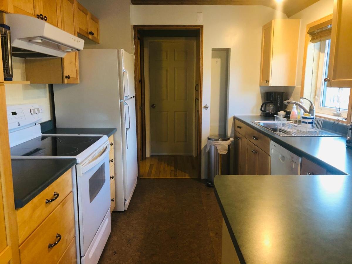 Midnight Sun Vacation Home وايتهورس المظهر الخارجي الصورة